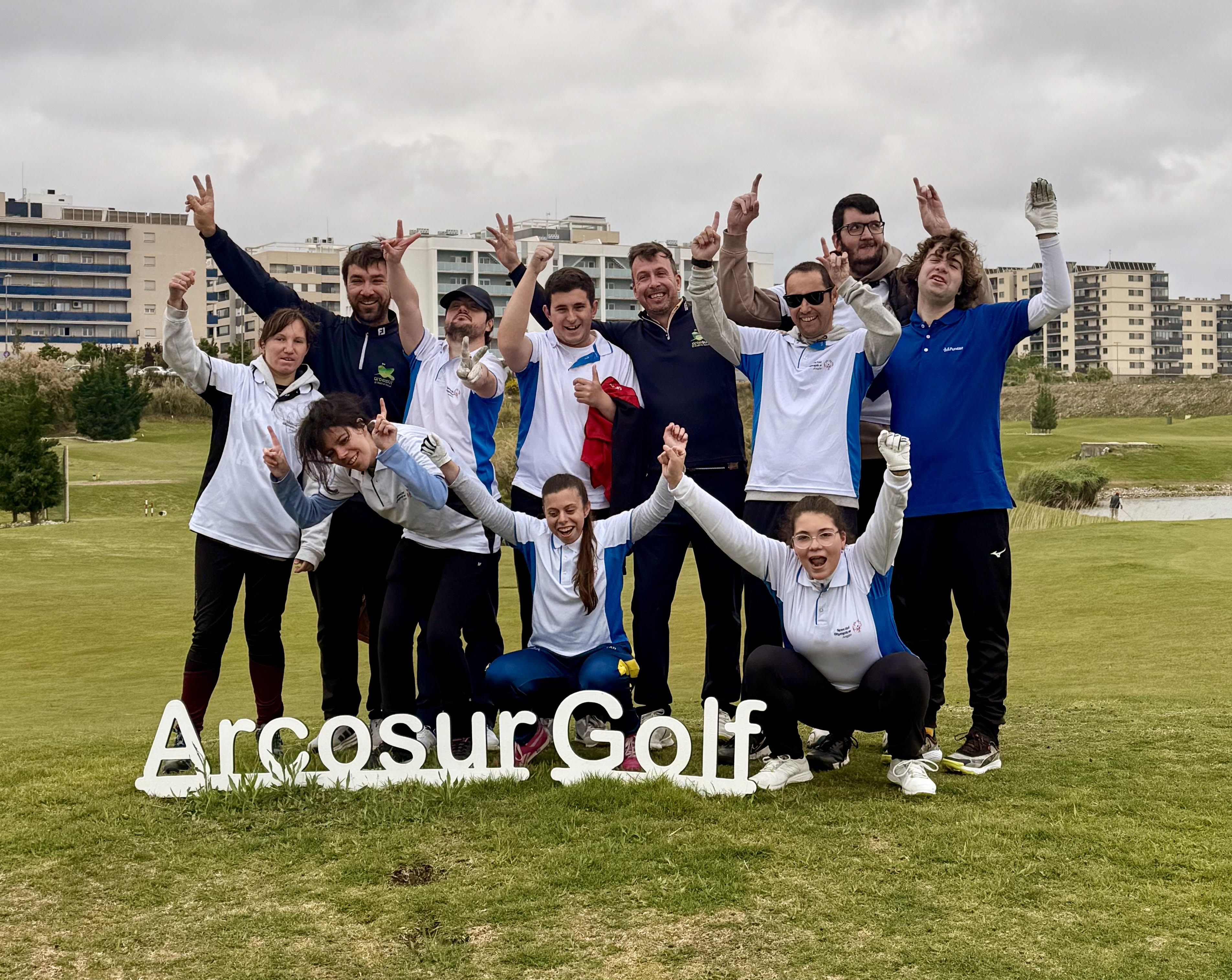 finalizamos-con-exito-la-primera-edicion-de-la-escuela-de-golf-adaptado-aragon